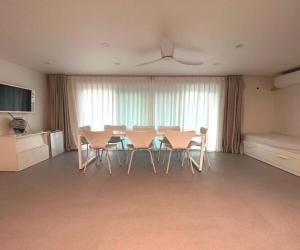 New Jins House - 5mins to Myeongdong station, 3 rooms, big living rooms