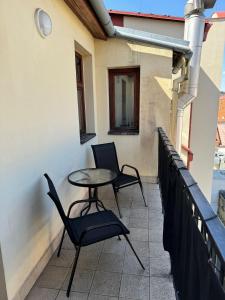Cool Duplex with terrace near Florenc