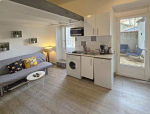 GregBnb - Studio Mezzanine - Cour exterieure - Parking Inclus - Clim