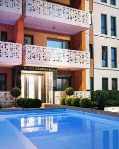 Adela & Robert Home cu piscină și parcare privată