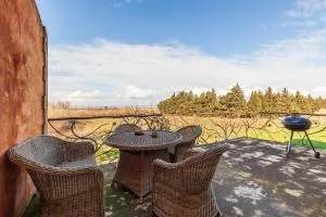 A Pincu, Rural Et Atypique - Léou