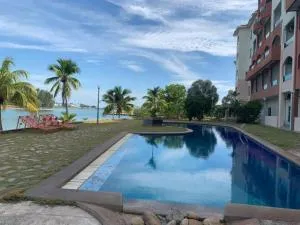 Unique Marina Homestay - Kampong Batu Gajah