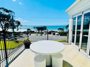 Lichen Villa Bay of Fires