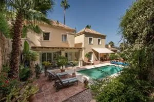 Exclusive Villa, Los Arqueros Golf, close to Marbella - Benahavís