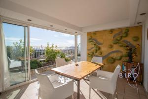 ROOF TERRACE OF 123m2 sea view double garage air conditioning