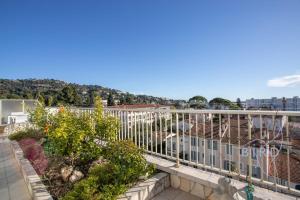 ROOF TERRACE OF 123m2 sea view double garage air conditioning