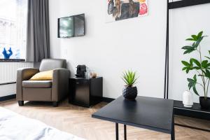 Budget room w kitchen, Station close, Wifi Access