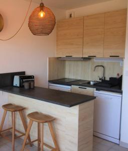 GASARTI Superbe T2 climatisé avec belle terrasse proche de la plage