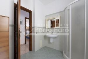 Via Incrociatore Trieste 7 DX - Spazioso quadrilocale in centro a Palau
