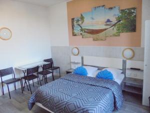 Hotels Hotel De La Gare : photos des chambres