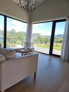 Seaside Holiday Home - Hebnes