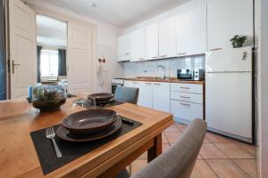 Nicoles Apartments - Trilocale in centro