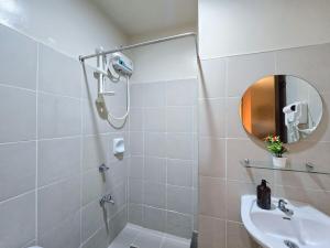 1BR Condotel Ridgewood Towers Taguig City #RW16