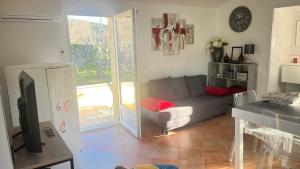 La maison aux volets bleus