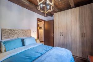 Dandy Villas Palios Agios Athanasios - Attic - Fireplace - Village Square