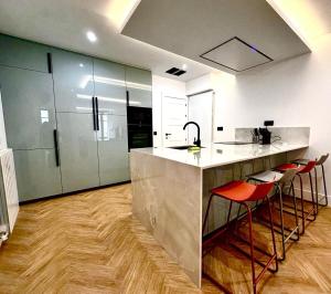 Atuaire Home Apartamento Céntro Historico con vistas a la Moneda Azul Parking Incluido