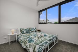 "The Mowbray"-Luxury,rooftop pool,gym,free parking