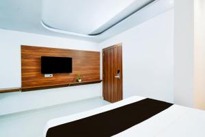 Hotel O 82953 SR Grand
