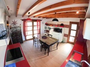 Villa Volcan2 Rural Private Pool la Oliva by Holidays Home