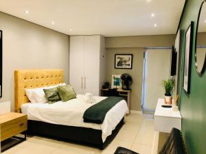 Modern Apartment in Mouille Point with Green Point Park Access