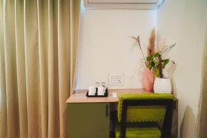 Dojees The Floral Home