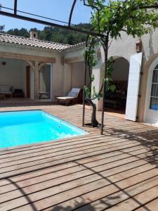 Mas climatise, piscine chauffee privee - parc regional naturel st baume