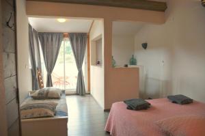 Maisons de vacances Mas climatise, piscine chauffee privee - parc regional naturel st baume : photos des chambres