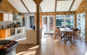 Lovely Home In Ebeltoft