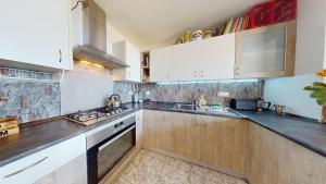 Epic 180 degree Sea & 3 Island Views Sun Terrace Penthouse