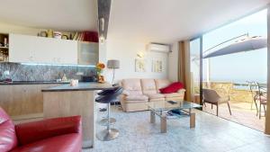 Epic 180 degree Sea & 3 Island Views Sun Terrace Penthouse