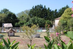 Château de Servanches - Gîtes 20 personnes - Dordogne - Piscine
