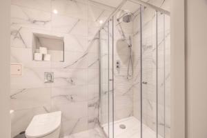 Escape in Style to Windsor with Free Parking - By Tempstay