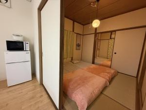 6 minutes by train to Shinsaibashisuji Shopping Street