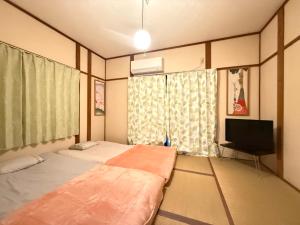 6 minutes by train to Shinsaibashisuji Shopping Street