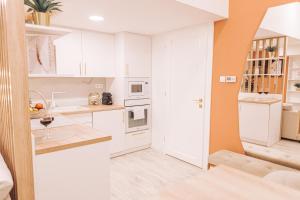 Stylish Apartments at Ruin Pub District