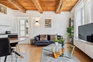 Stylish Stay in Grund with Balcony & City Views