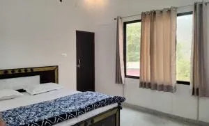 Baramasa Homestay - Miānī