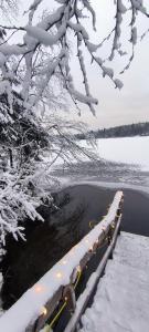 Järvenrantamökki Nurmijärvellä, Villa Rauha