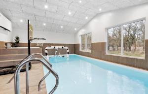 Nice Home In Hadsund With Sauna