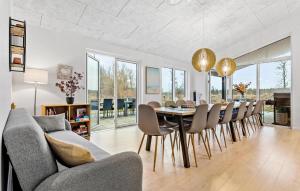 Nice Home In Hadsund With Sauna