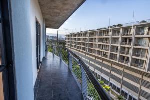 Stay at The Point -Radiant Restful Refuge