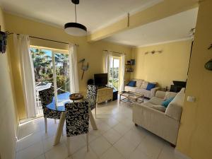 Ceu Azul - Elevated apartment with stunning views and big garden - Somewhere Special