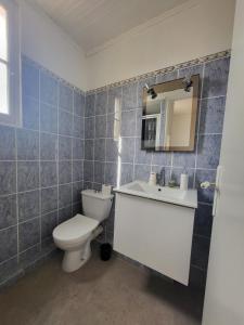 Hotels Hotel Le Chalet : Chambre Lits Jumeaux avec Salle de Bains