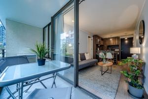 Downtown Apartments by Mr BnB