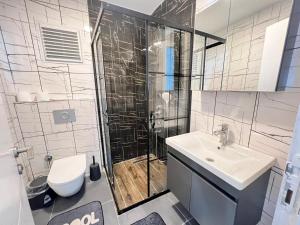 Stunning Sea View Amazing Flat 4BR 2BA AC