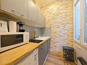 Viva Riviera - 19 rue des Frères Pradignac