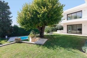 Splendide villa contemporaine pour vos vacances de rêve à Mougins