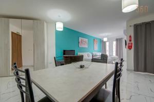 A stylish 1BR APT in Gzira ,Central with WIFI and AC by 360 Estates