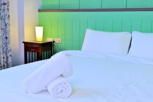Phòng Deluxe hướng biển giường đôi (Deluxe Double Room with Sea View)