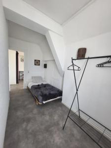 Hotels Hotel Le Chalet : Chambre Triple avec Salle de Bains